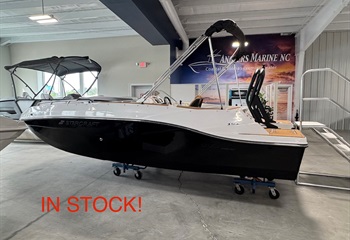 2026 Starcraft SVX 191 Black Boat